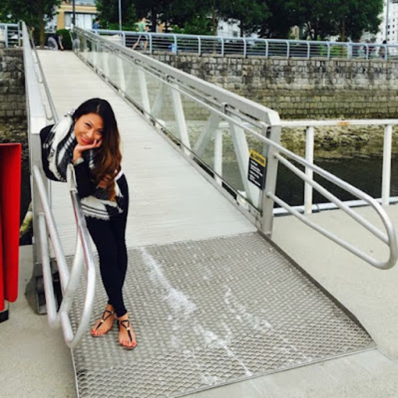 Meet your Posher, Anna - Picture 1 of 1